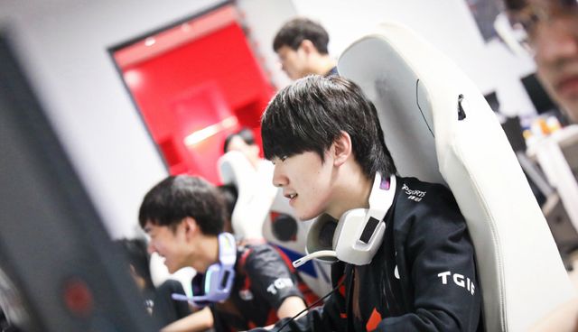 的唯一主角 的唯一主角