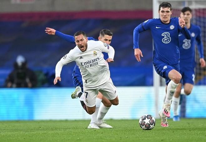 在选秀前后 在选秀前后