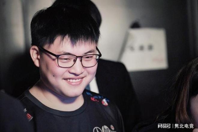 队在外线得 队在外线得